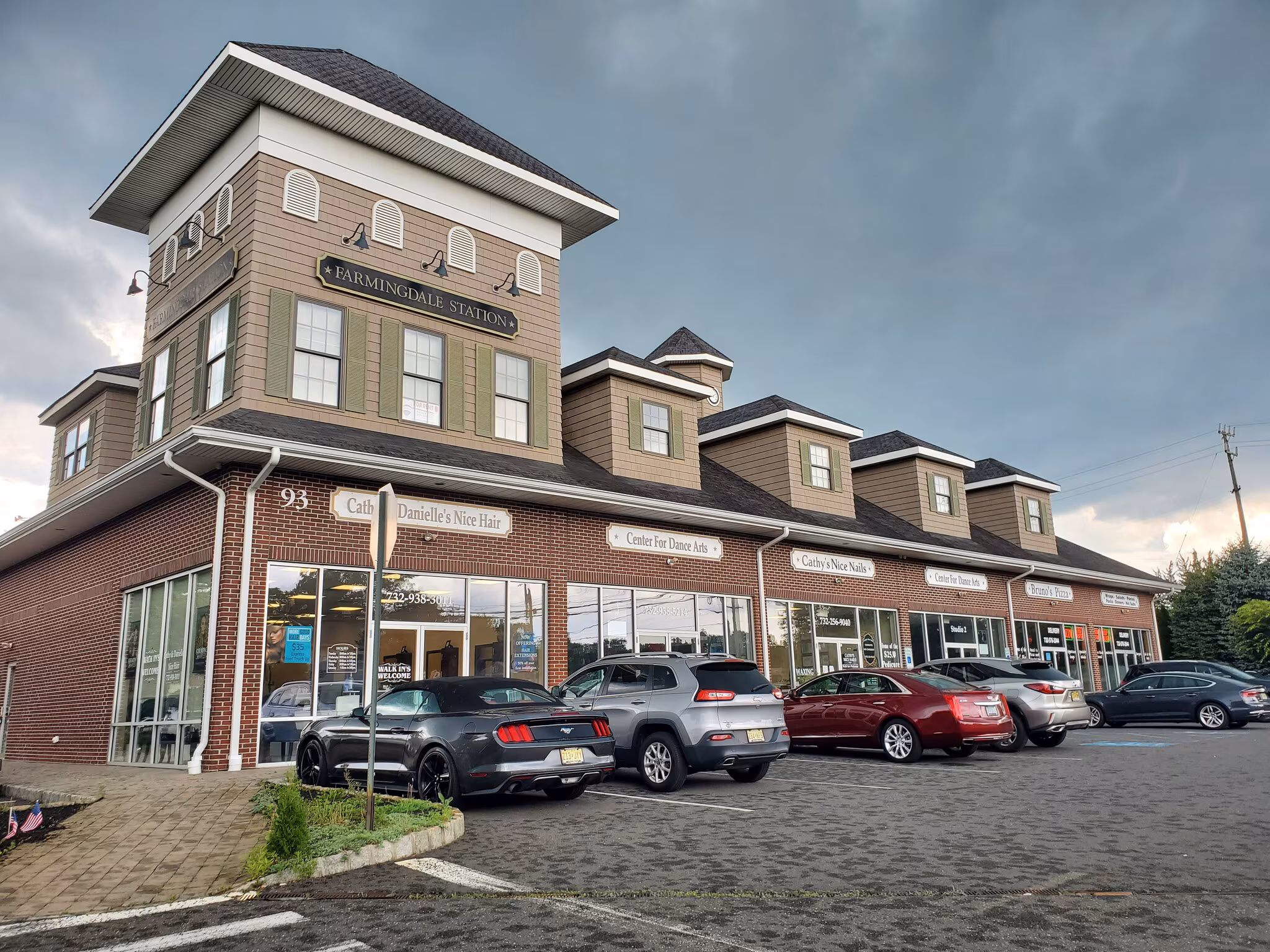 Farmingdale Station retail center Farmingdale NJ